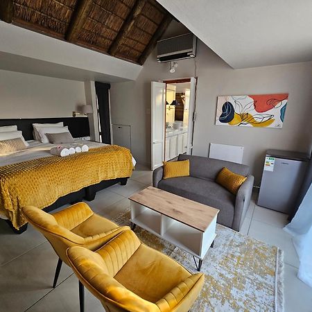 Bettie'S Luxury Lodge Kroonstad Exteriér fotografie