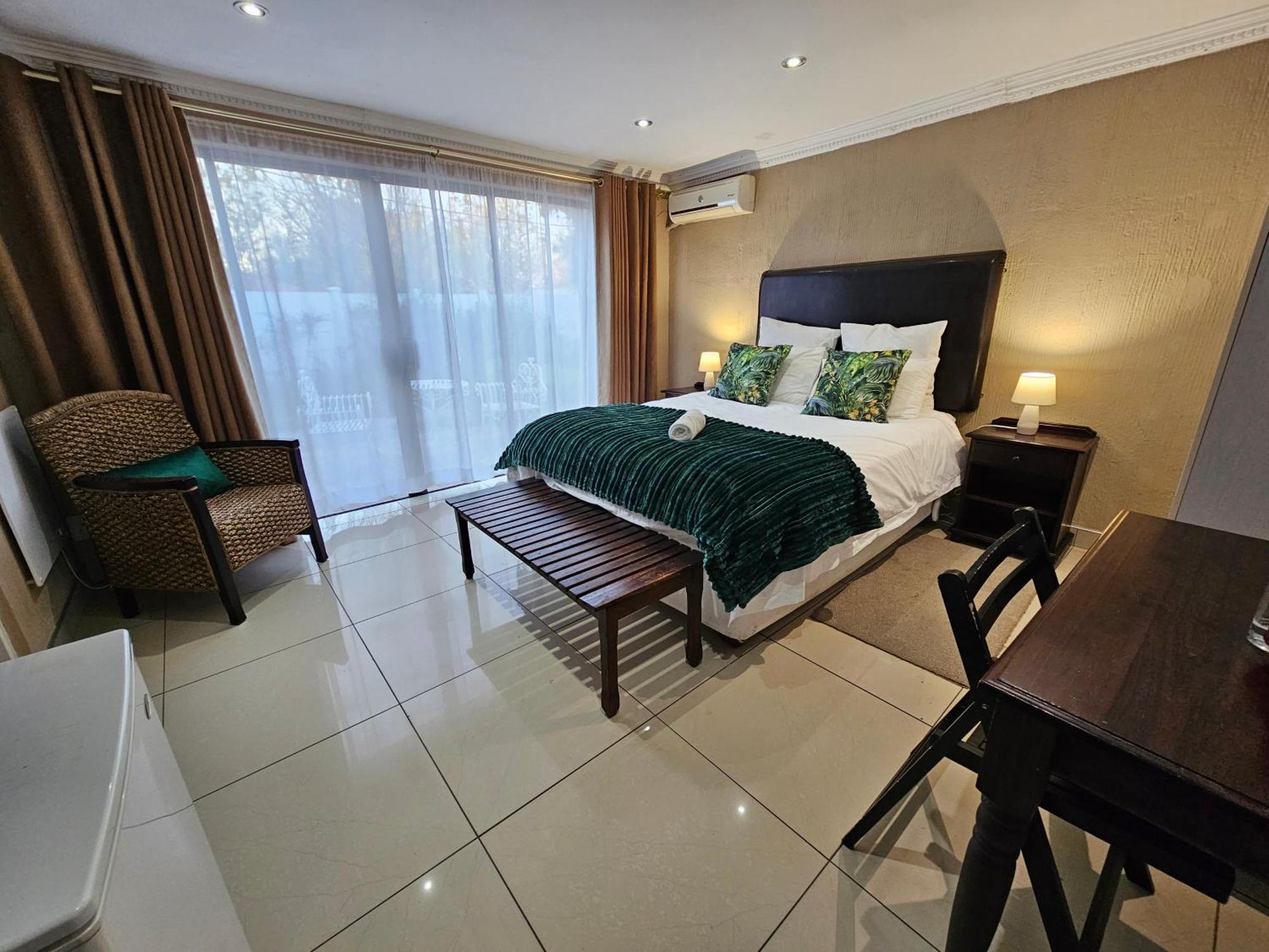 Bettie'S Luxury Lodge Kroonstad Exteriér fotografie