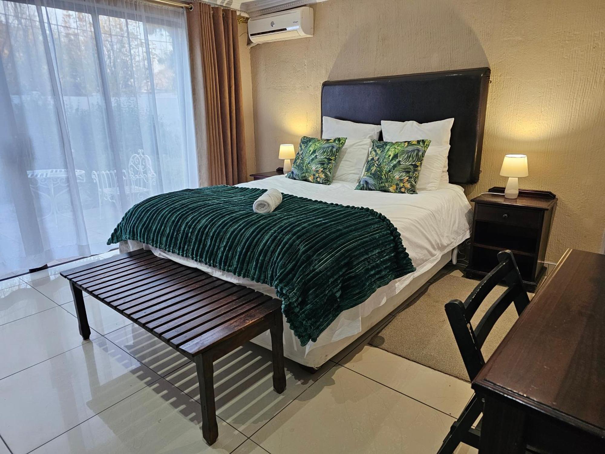 Bettie'S Luxury Lodge Kroonstad Exteriér fotografie